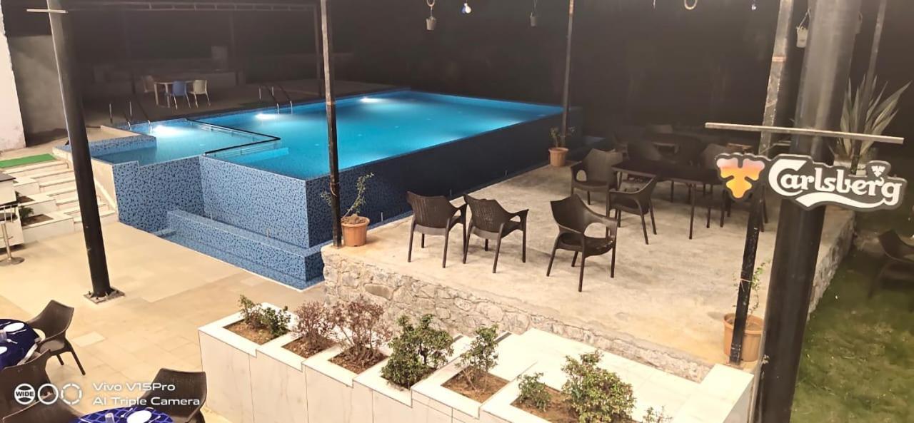 דמאן Hotel Silent מראה חיצוני תמונה